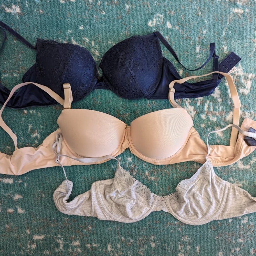 3 Bras: 34C